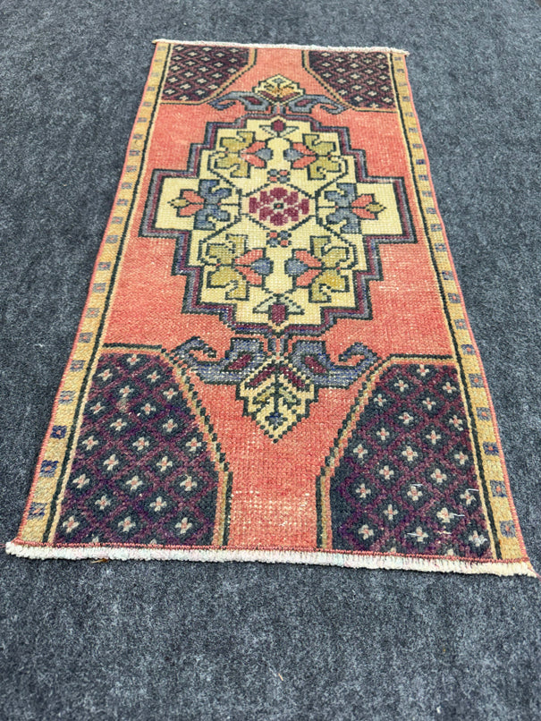 Turkish Yastik Rug 1'6" x 2'11" #24087