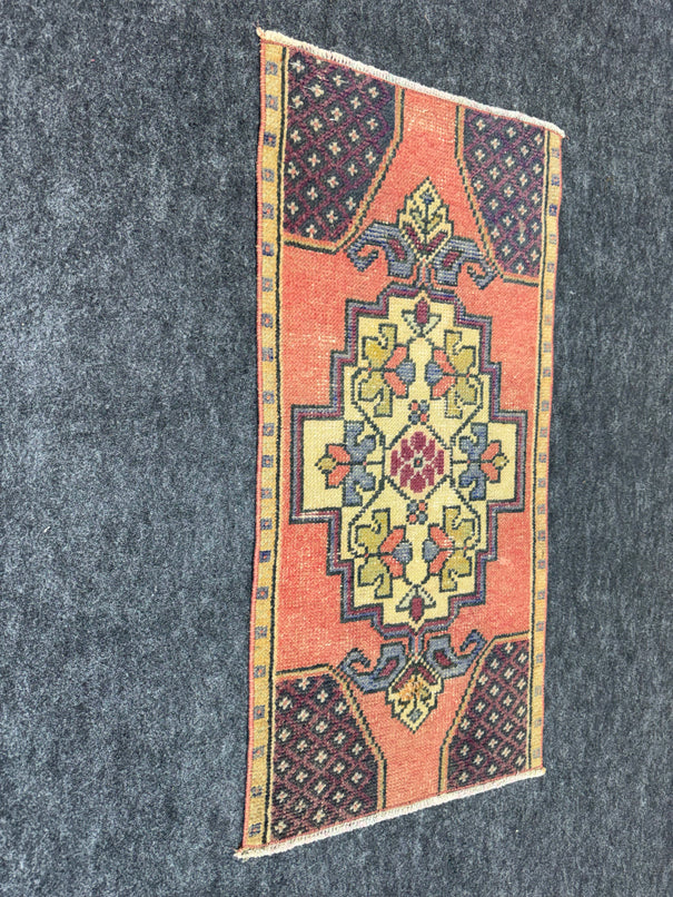 Turkish Yastik Rug 1'6" x 2'11" #24087