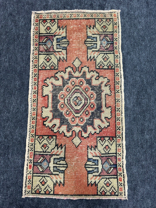 Turkish Yastik Rug 1'6" x 2'11" #24089