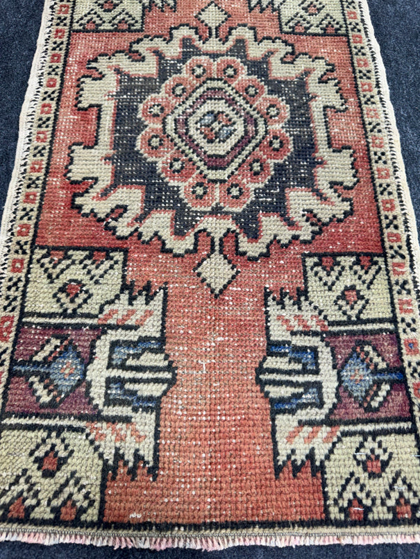 Turkish Yastik Rug 1'6" x 2'11" #24089