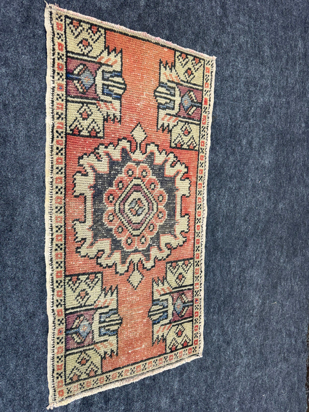 Turkish Yastik Rug 1'6" x 2'11" #24089