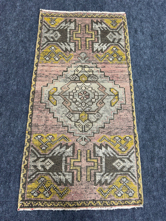 Turkish Yastik Rug 1'8" x 3'3" #24074