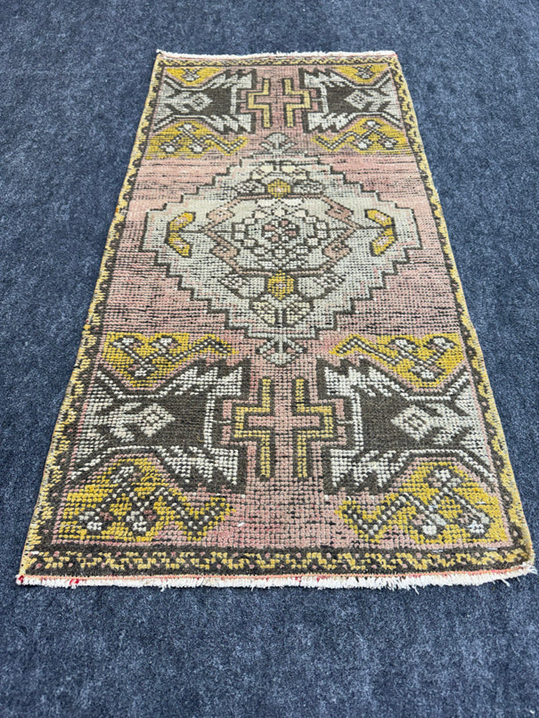 Turkish Yastik Rug 1'8" x 3'3" #24074