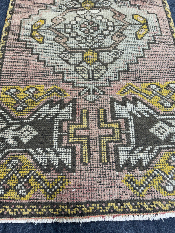 Turkish Yastik Rug 1'8" x 3'3" #24074