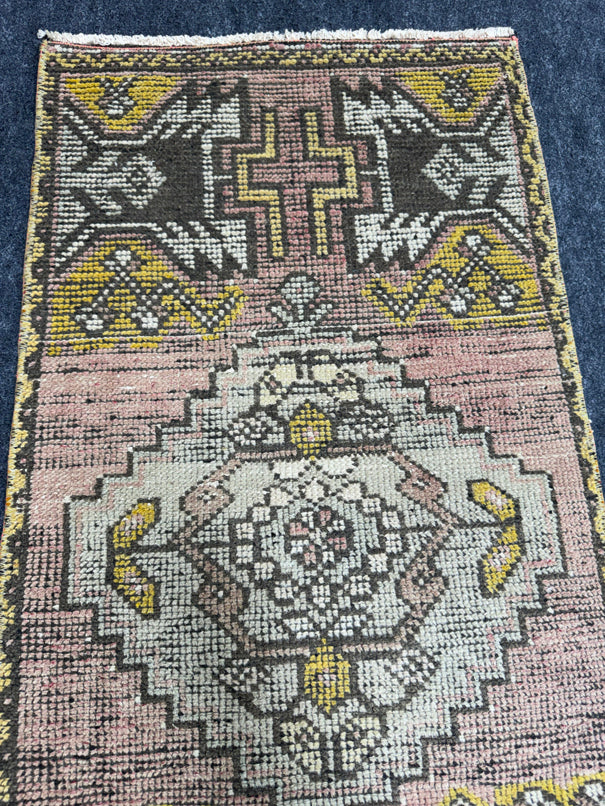 Turkish Yastik Rug 1'8" x 3'3" #24074