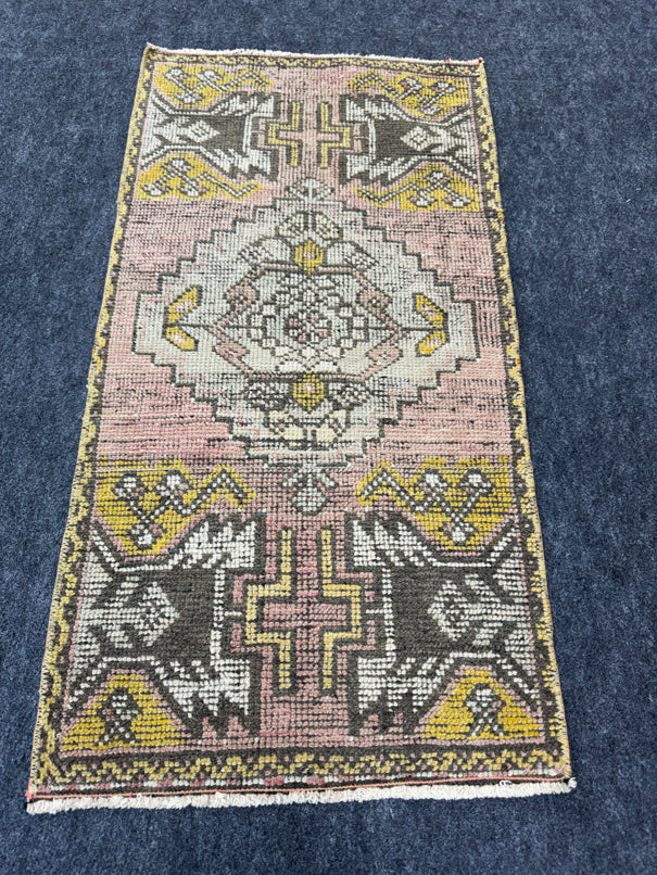 Turkish Yastik Rug 1'8" x 3'3" #24074