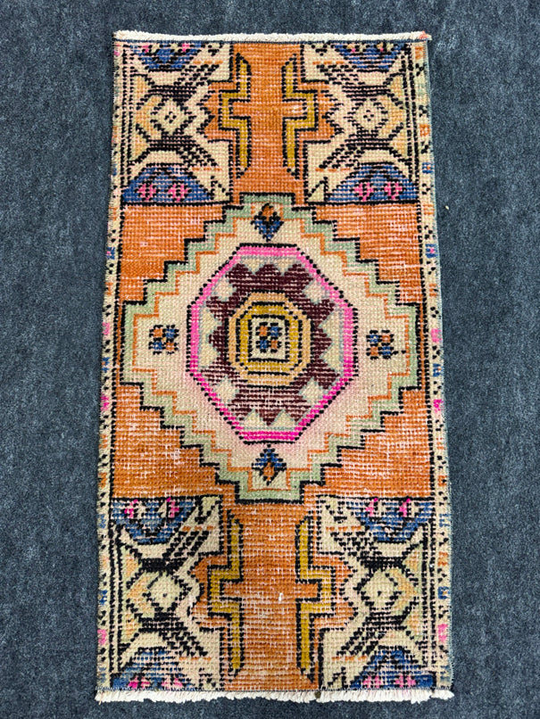 Turkish Yastik Rug 1'6" x 2'10" #24076