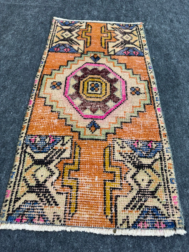 Turkish Yastik Rug 1'6" x 2'10" #24076
