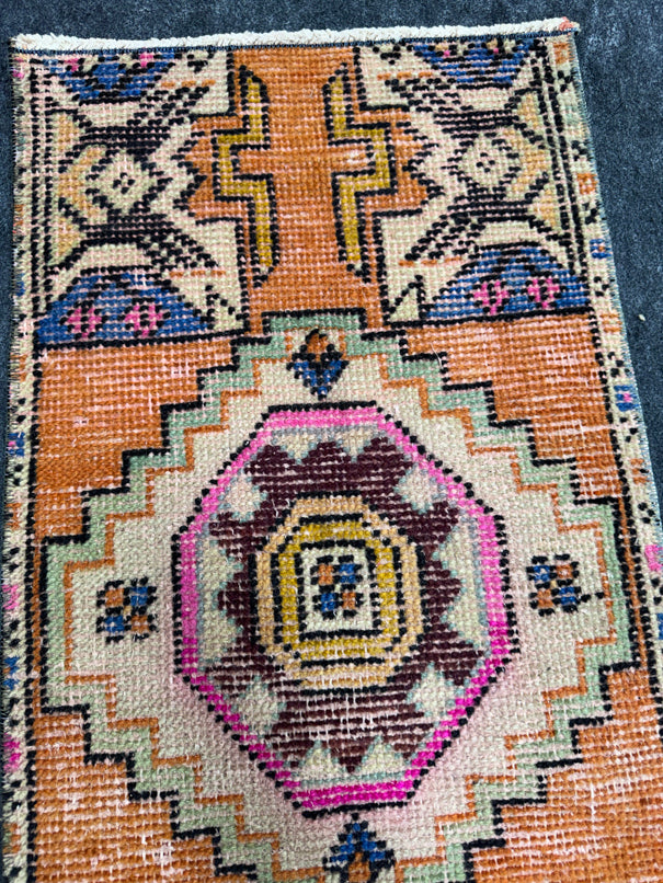 Turkish Yastik Rug 1'6" x 2'10" #24076