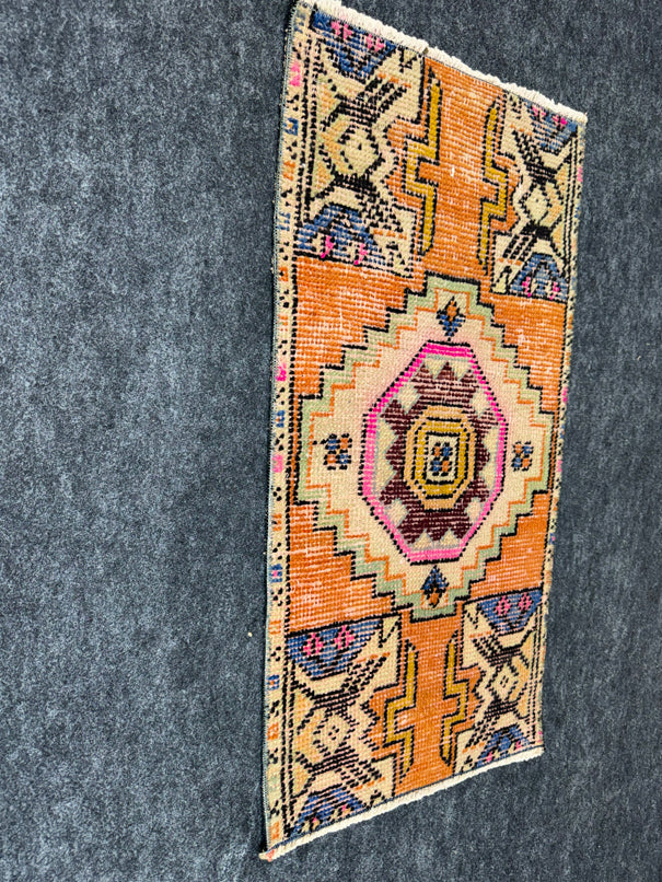 Turkish Yastik Rug 1'6" x 2'10" #24076