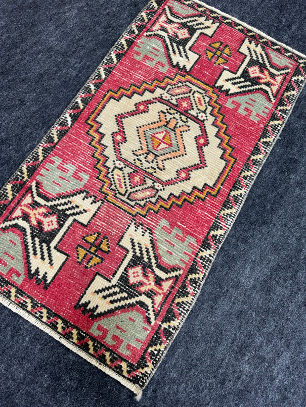 Turkish Yastik Rug 1'6" x 2'11" #24079