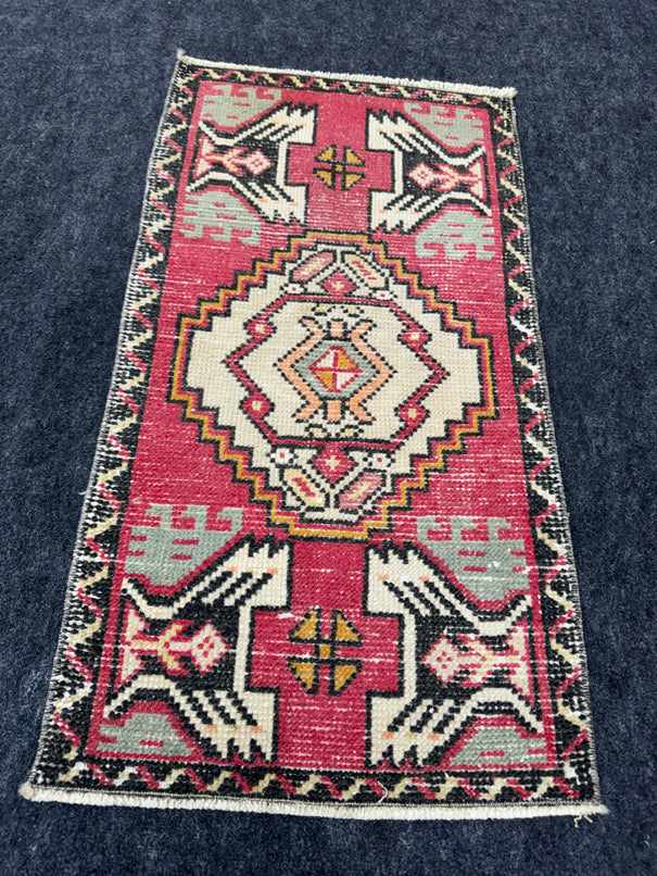 Turkish Yastik Rug 1'6" x 2'11" #24079