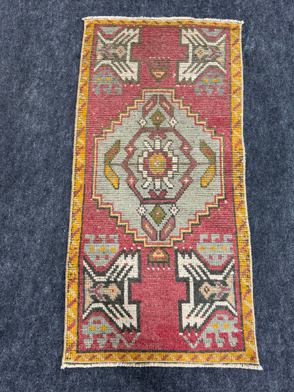 Turkish Yastik Rug 1'6" x 3' #24080