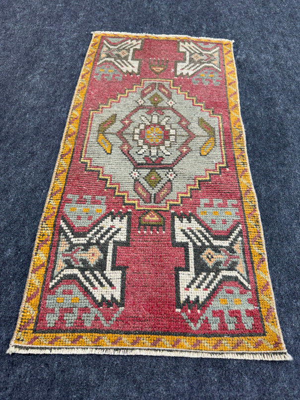 Turkish Yastik Rug 1'6" x 3' #24080