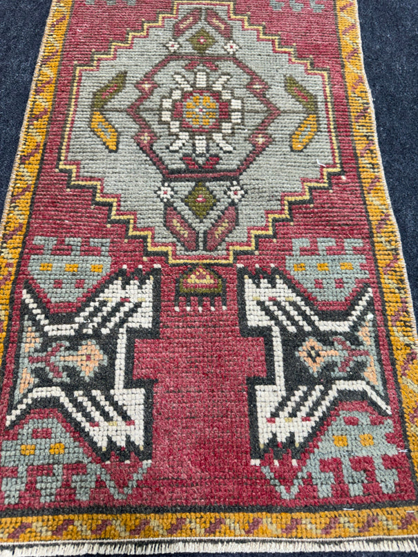 Turkish Yastik Rug 1'6" x 3' #24080