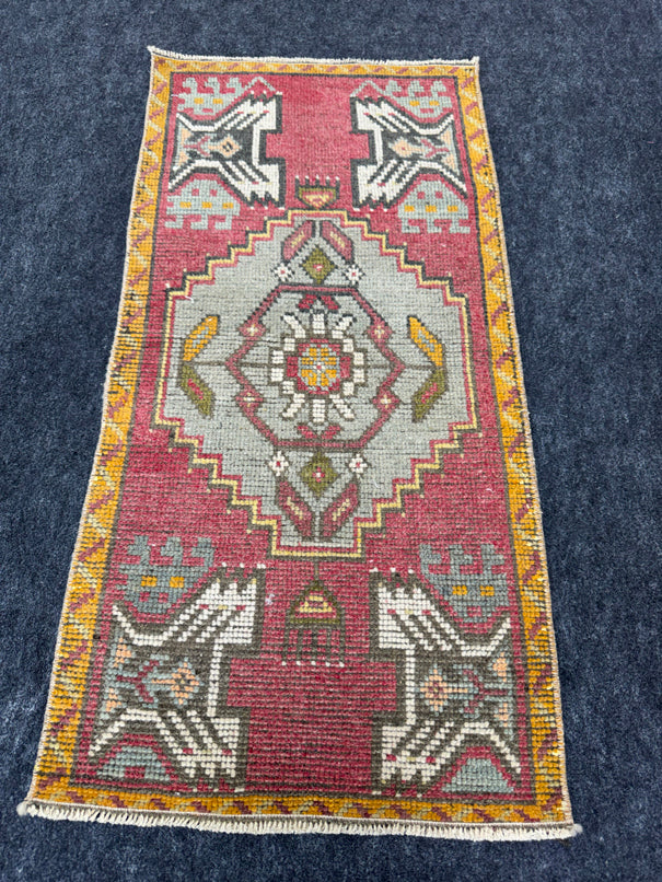 Turkish Yastik Rug 1'6" x 3' #24080