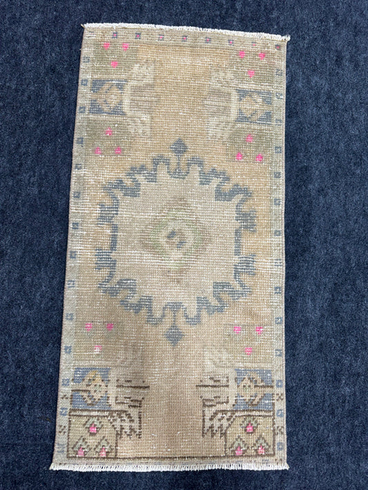 Turkish Yastik Rug 1'6" x 3' #24081