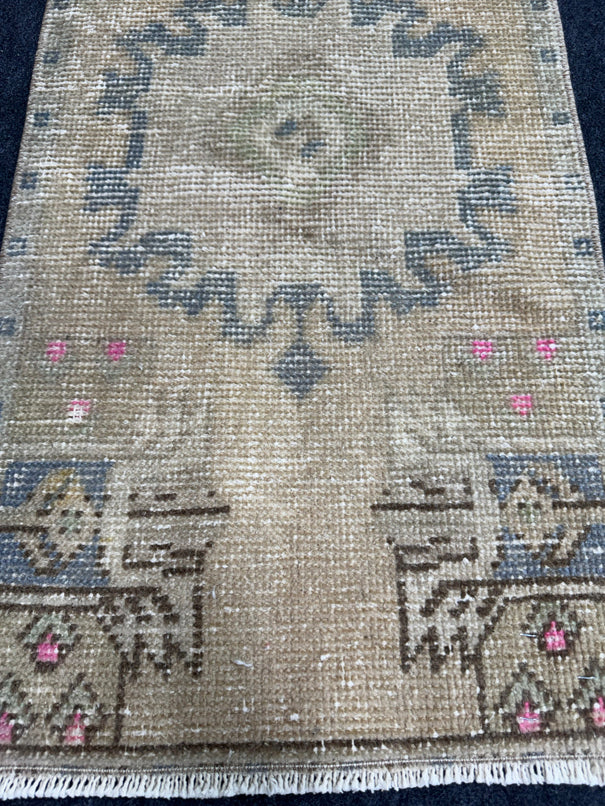 Turkish Yastik Rug 1'6" x 3' #24081