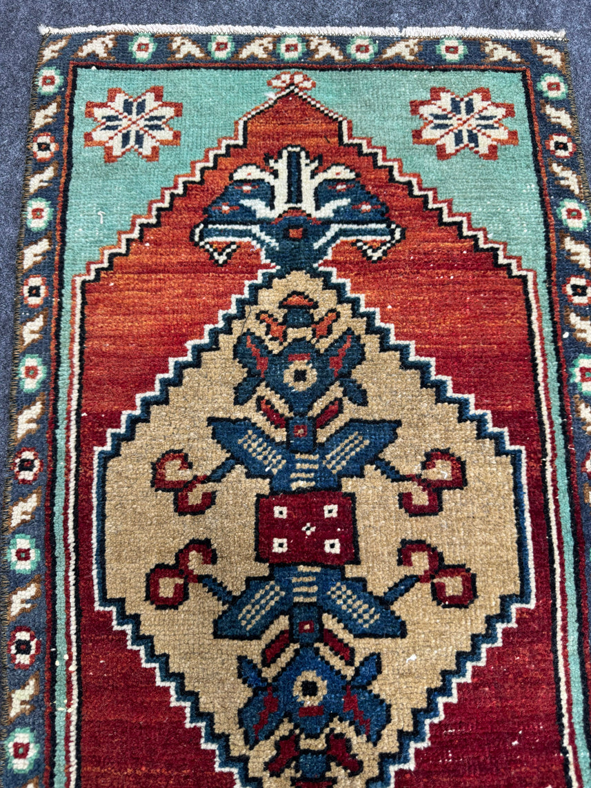 Turkish Yastik Rug 1'6" x 2'7" #24071