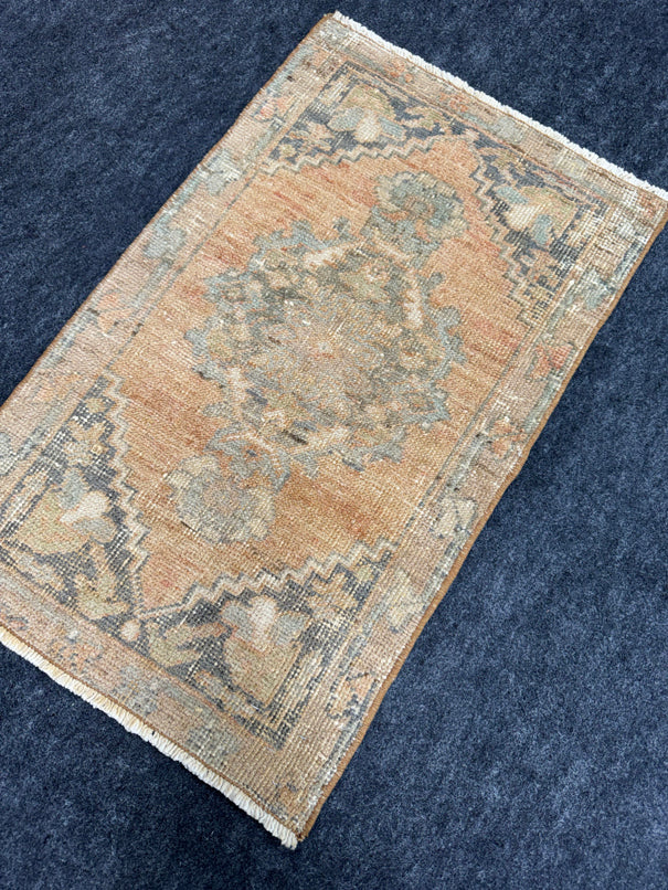 Turkish Yastik Rug 1'8" x 2'7" #24072