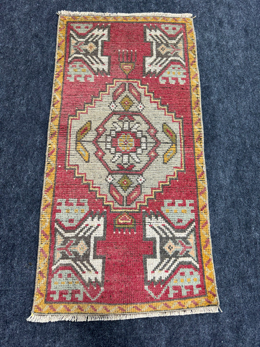 Turkish Yastik Rug 1'6" x 3' #24073