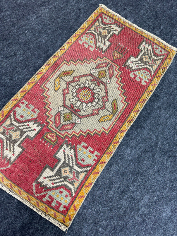 Turkish Yastik Rug 1'6" x 3' #24073