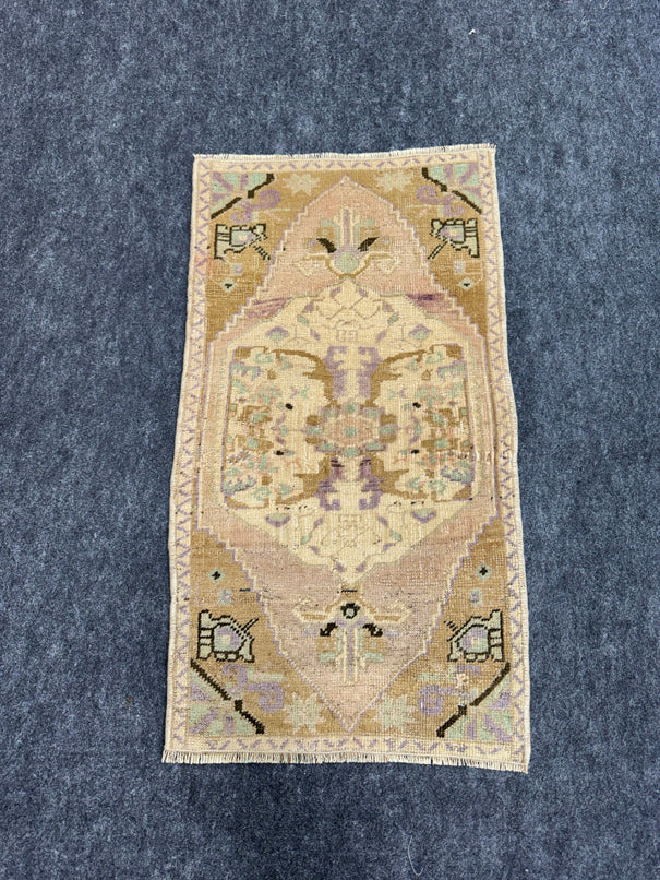 Turkish Yastik Rug 1'6" x 2'9" #24066