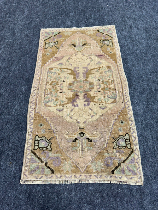 Turkish Yastik Rug 1'6" x 2'9" #24066
