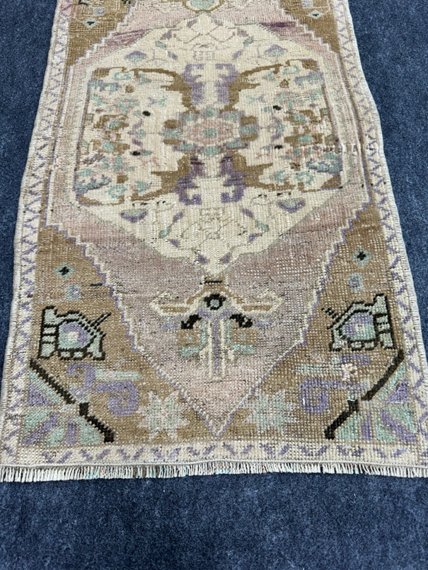 Turkish Yastik Rug 1'6" x 2'9" #24066