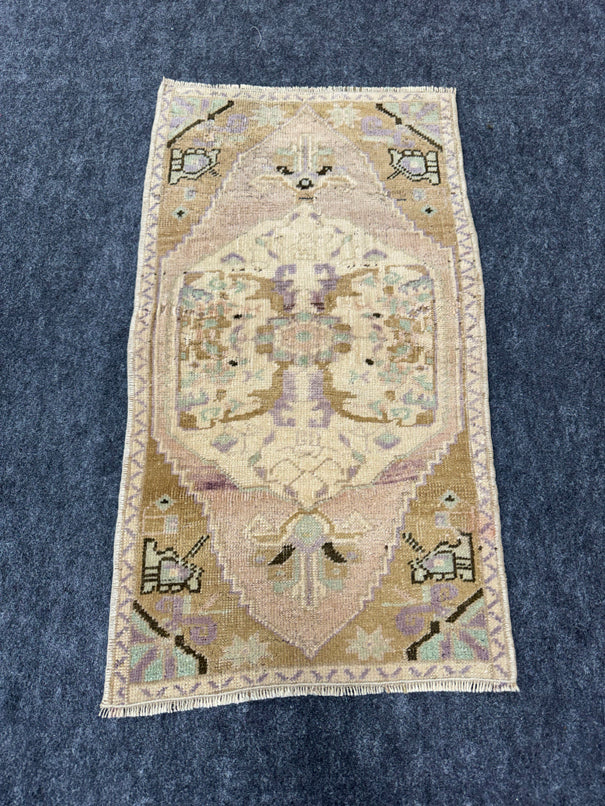 Turkish Yastik Rug 1'6" x 2'9" #24066