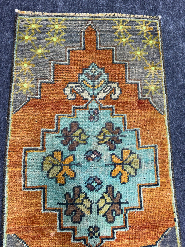 Turkish Yastik Rug 1'5" x 2'9" #24067
