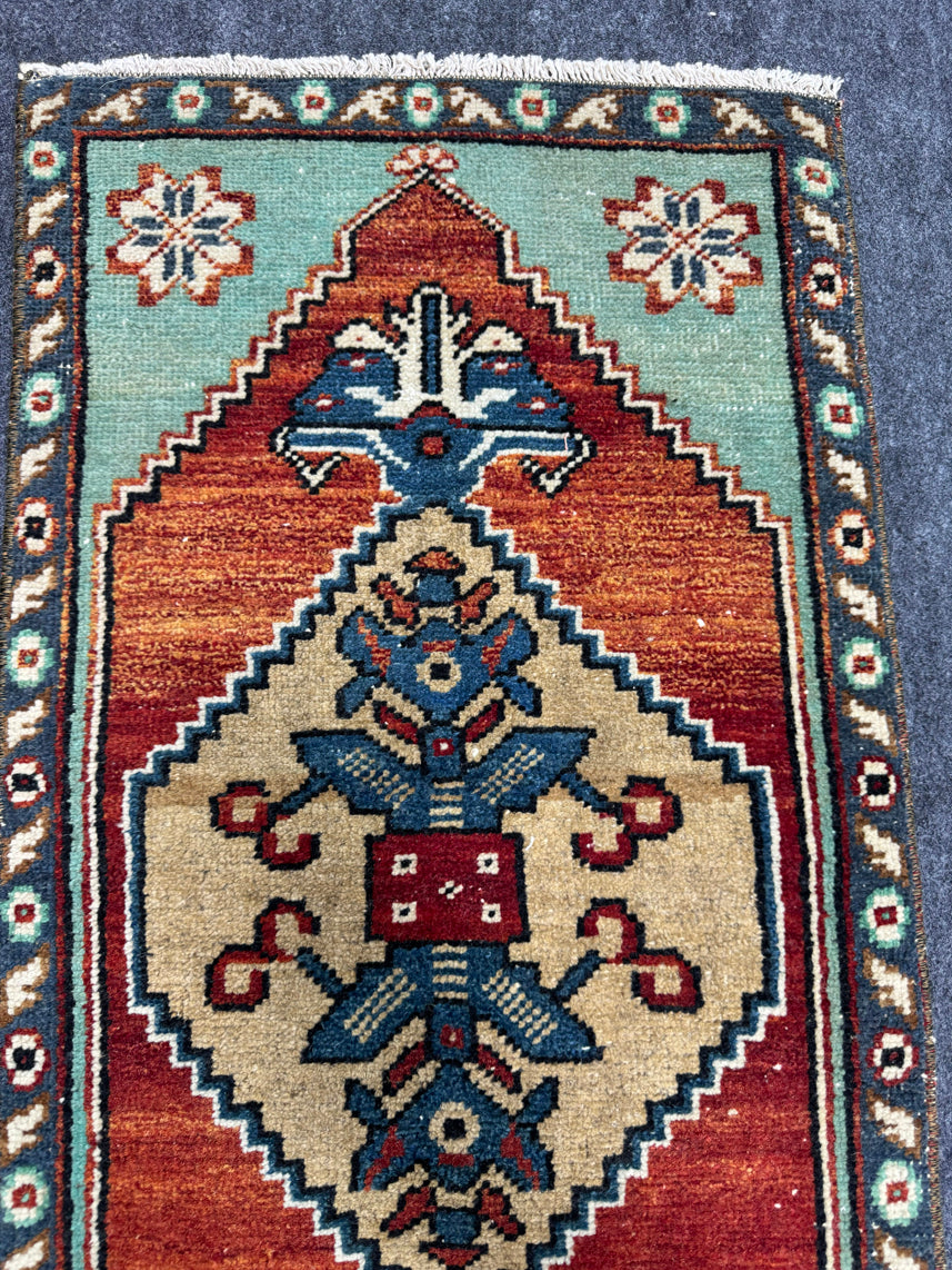 Turkish Yastik Rug 1'6" x 2'9" #24065