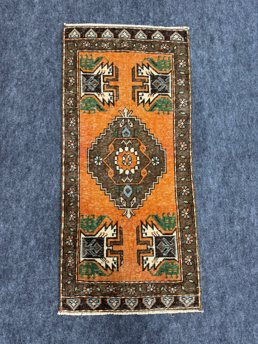 Turkish Yastik Rug 1'7" x 3'4" #24062
