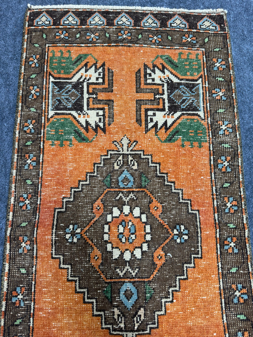 Turkish Yastik Rug 1'7" x 3'4" #24062