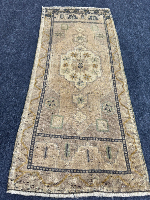 Turkish Yastik Rug 1'6" x 3'6" #24063