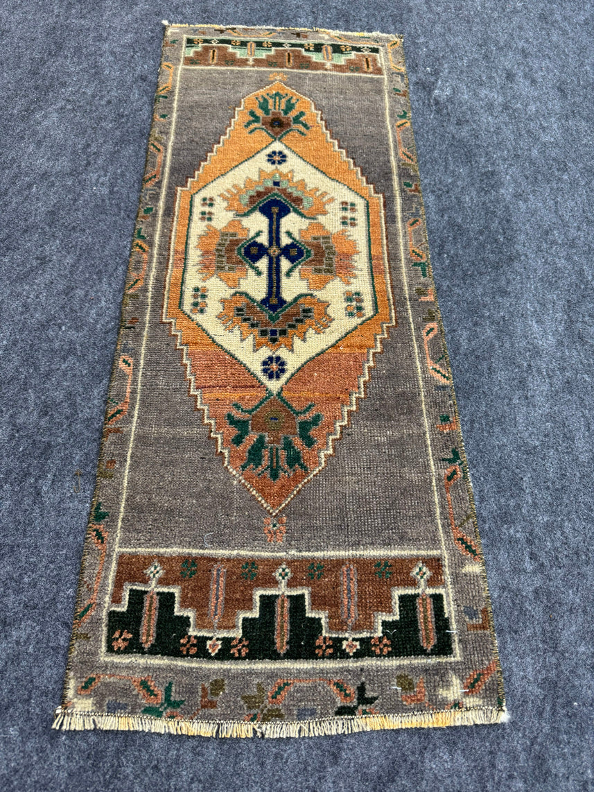 Turkish Yastik Rug 1'4" x 3'6" #24060