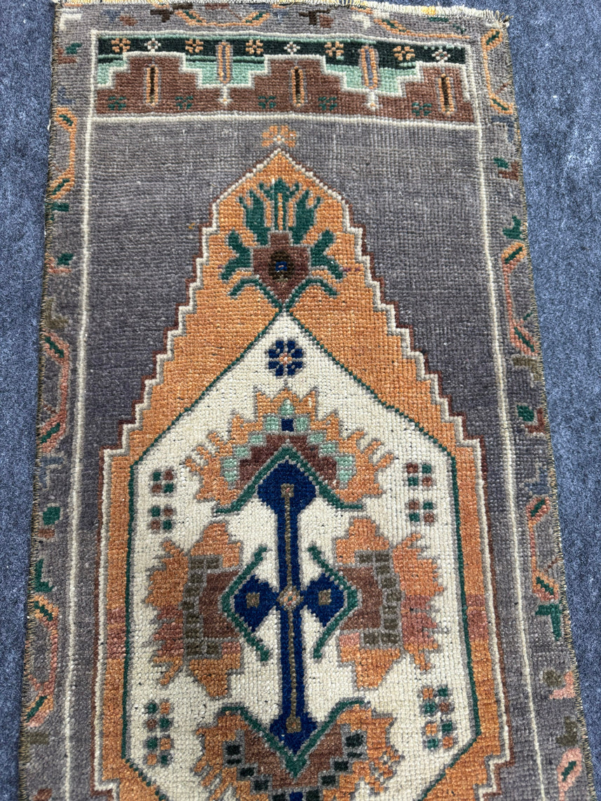 Turkish Yastik Rug 1'4" x 3'6" #24060