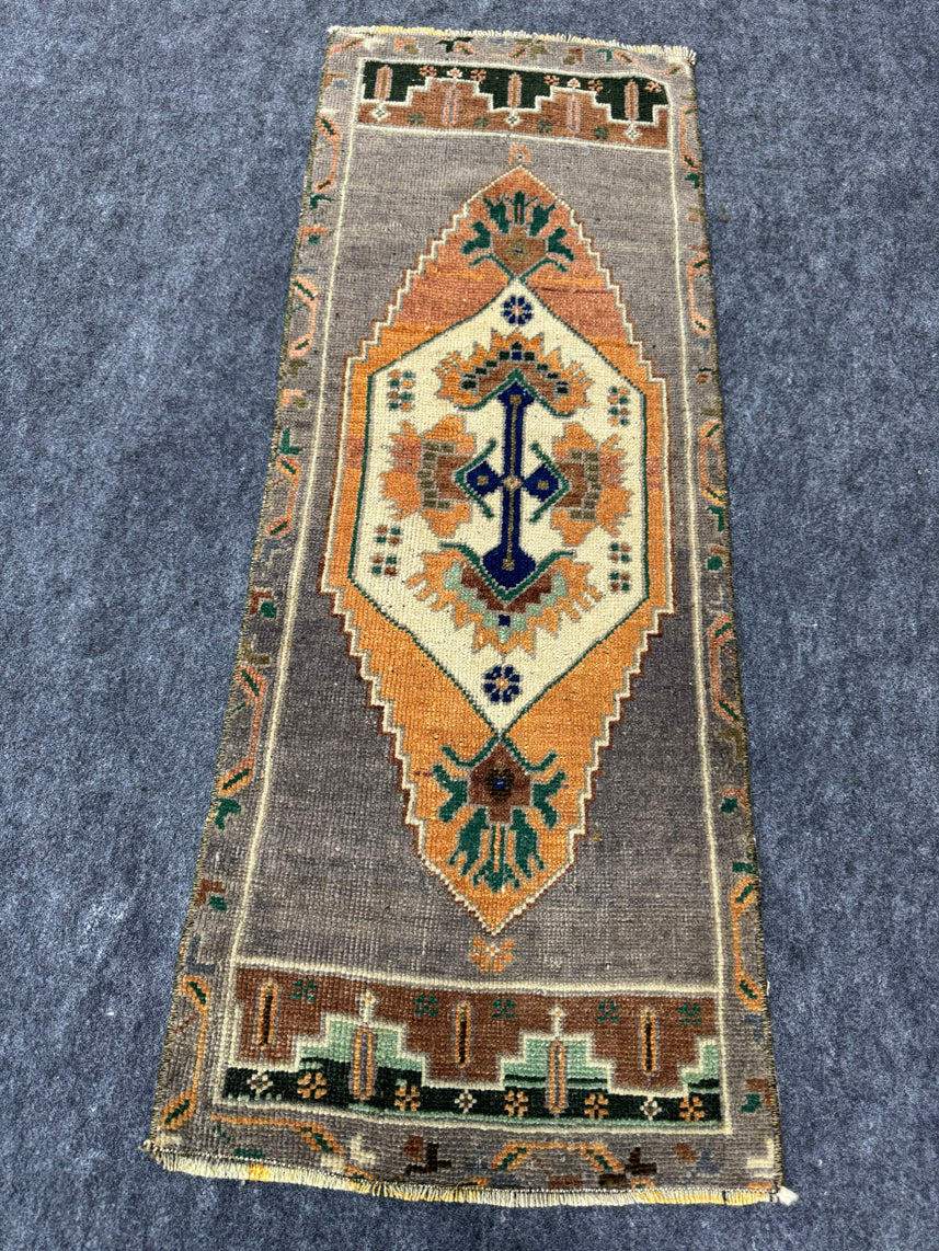 Turkish Yastik Rug 1'4" x 3'6" #24060