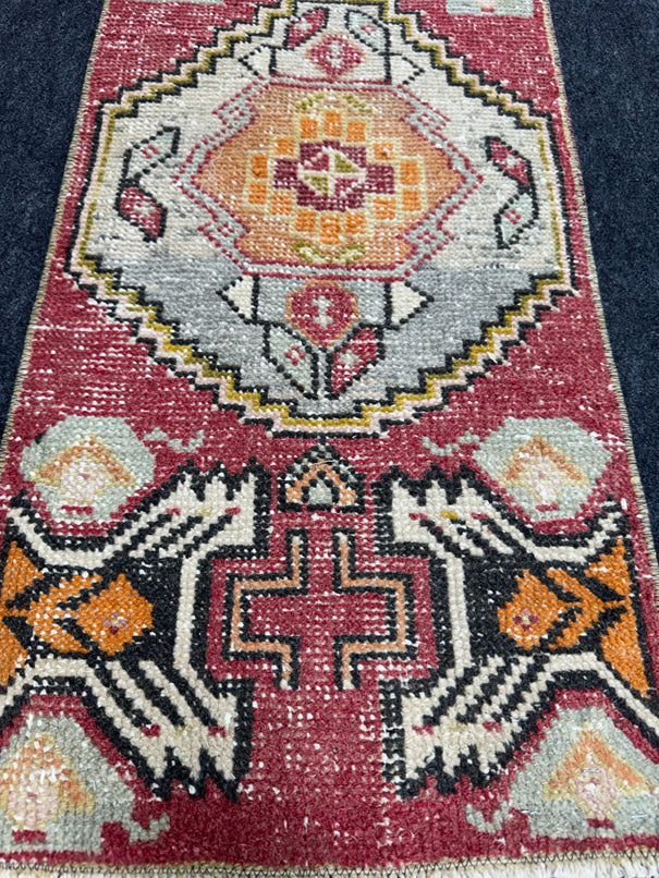 Turkish Yastik Rug 1'4" x 2'10" #24061