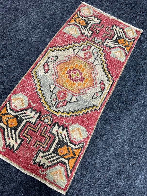 Turkish Yastik Rug 1'4" x 2'10" #24061