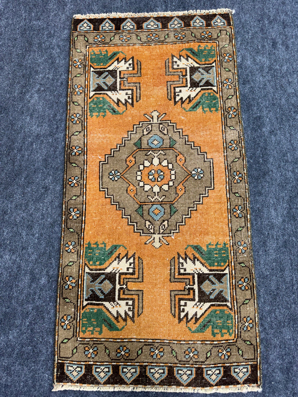 Turkish Yastik Rug 1'9" x 3'7" #24058