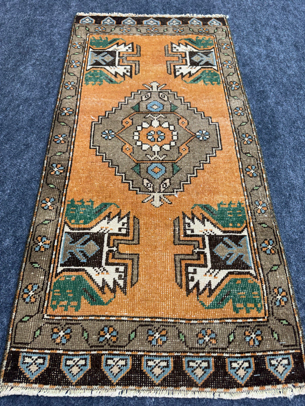 Turkish Yastik Rug 1'9" x 3'7" #24058