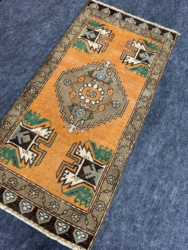 Turkish Yastik Rug 1'9" x 3'7" #24058