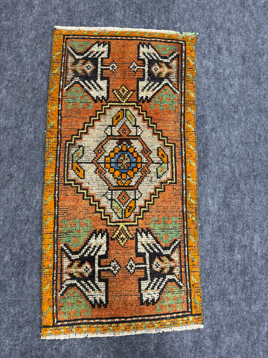 Turkish Yastik Rug 1'8" x 3'2" #24056