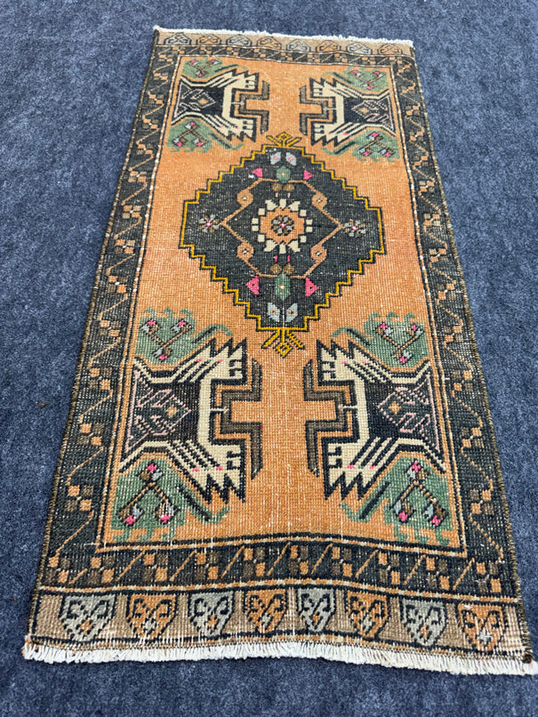 Turkish Yastik Rug 1'8" x 3'7" #24054