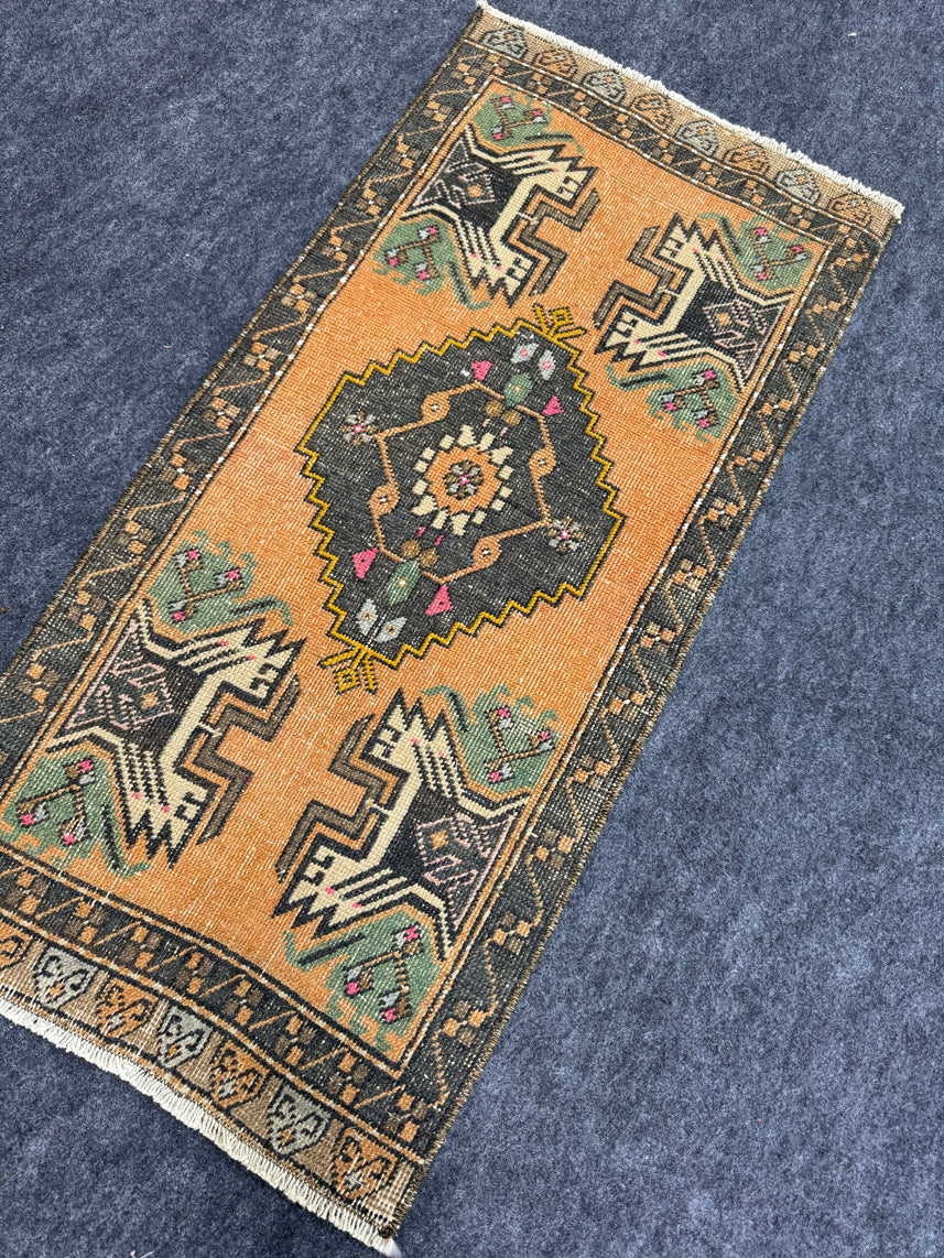 Turkish Yastik Rug 1'8" x 3'7" #24054