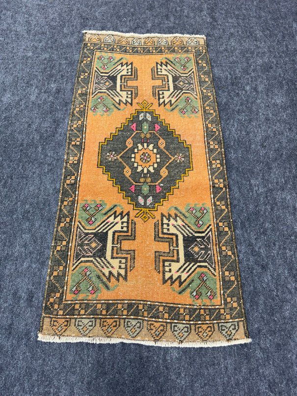Turkish Yastik Rug 1'8" x 3'7" #24054