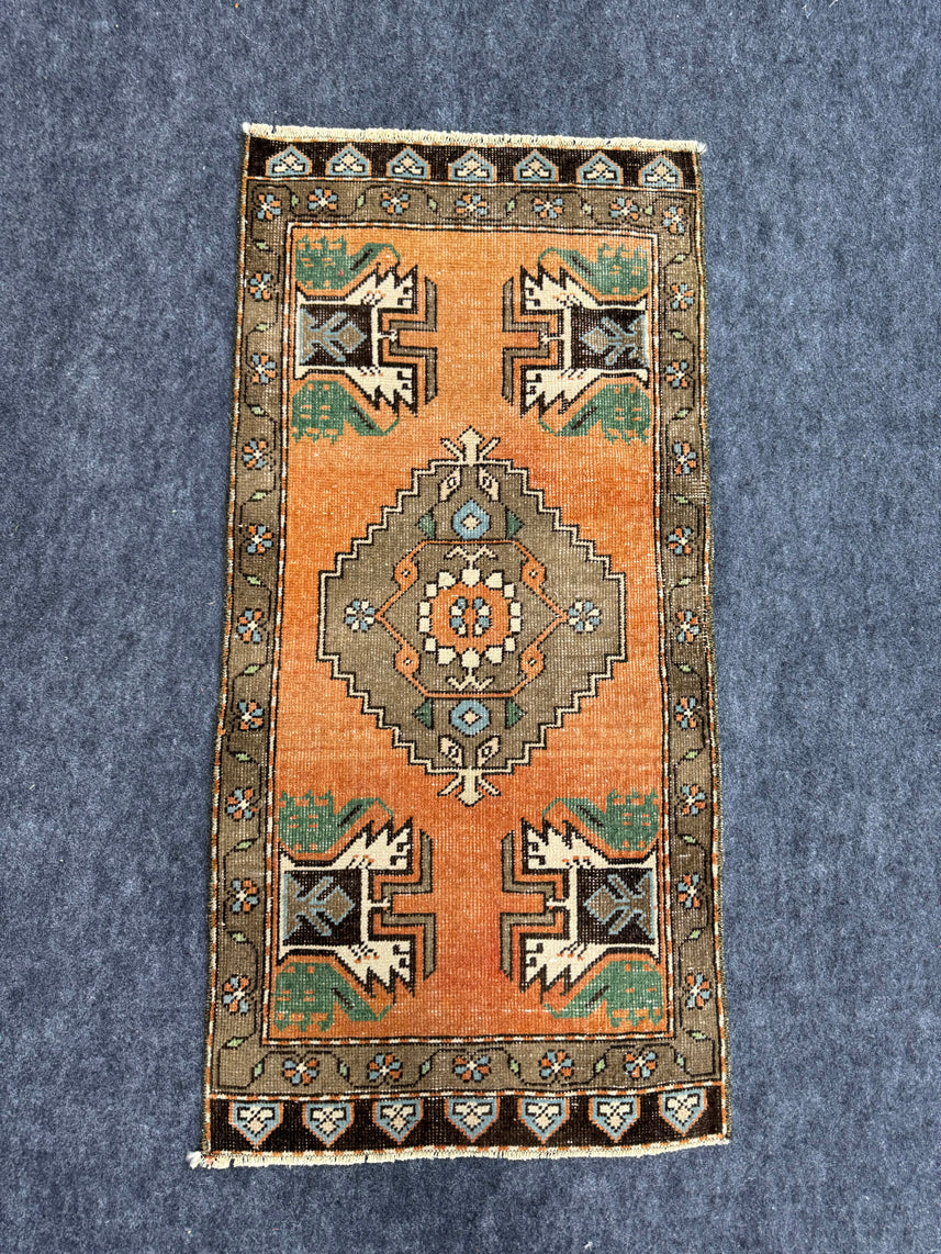 Turkish Yastik Rug 1'9" x 3'7" #24055