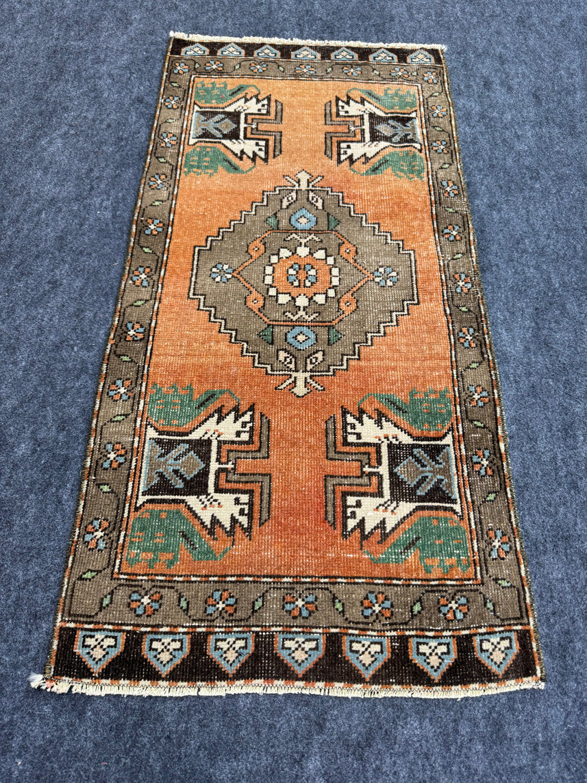 Turkish Yastik Rug 1'9" x 3'7" #24055