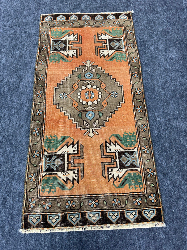 Turkish Yastik Rug 1'9" x 3'7" #24055